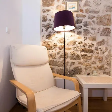 Nera Apartment *